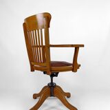 American swivel office armchair in oak, with leather seat, USA, Circa 1900