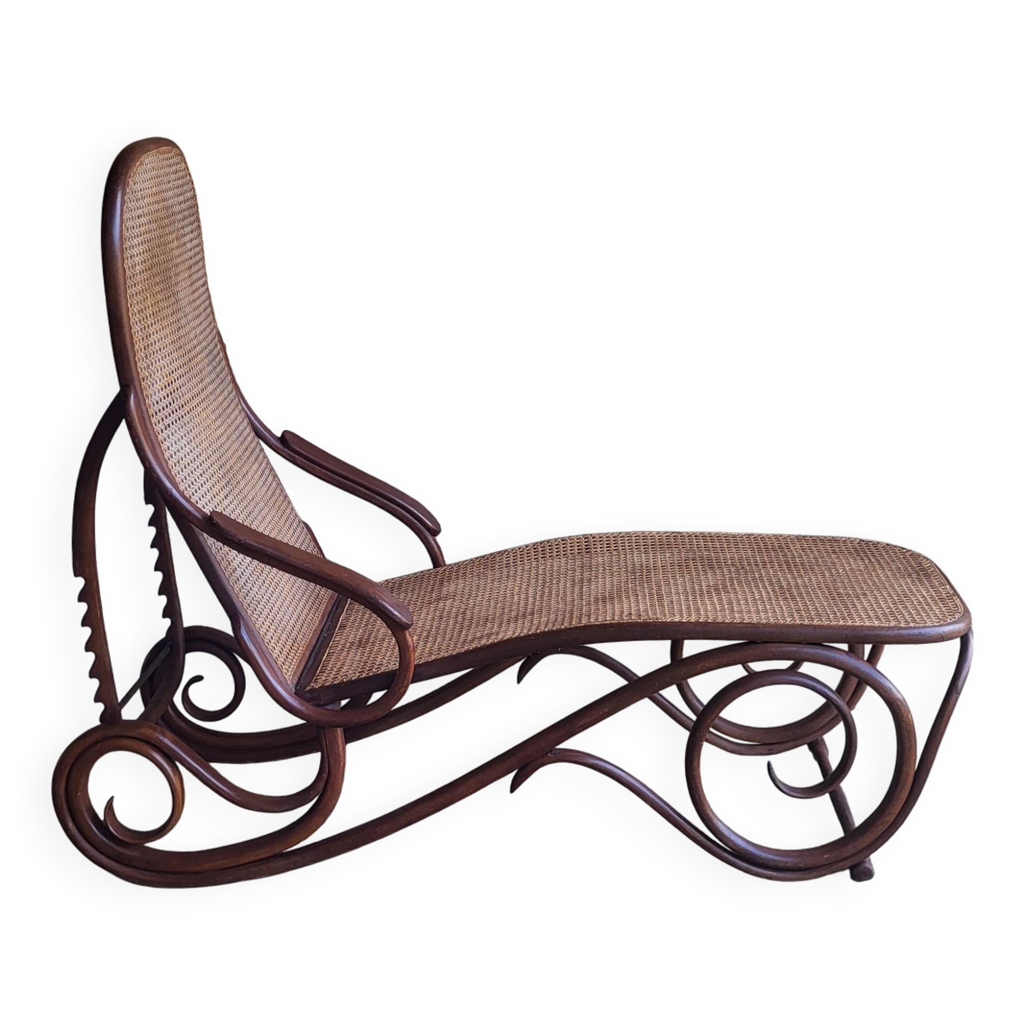 Thonet chaise longue No. 2 (No. 9702) 1900s