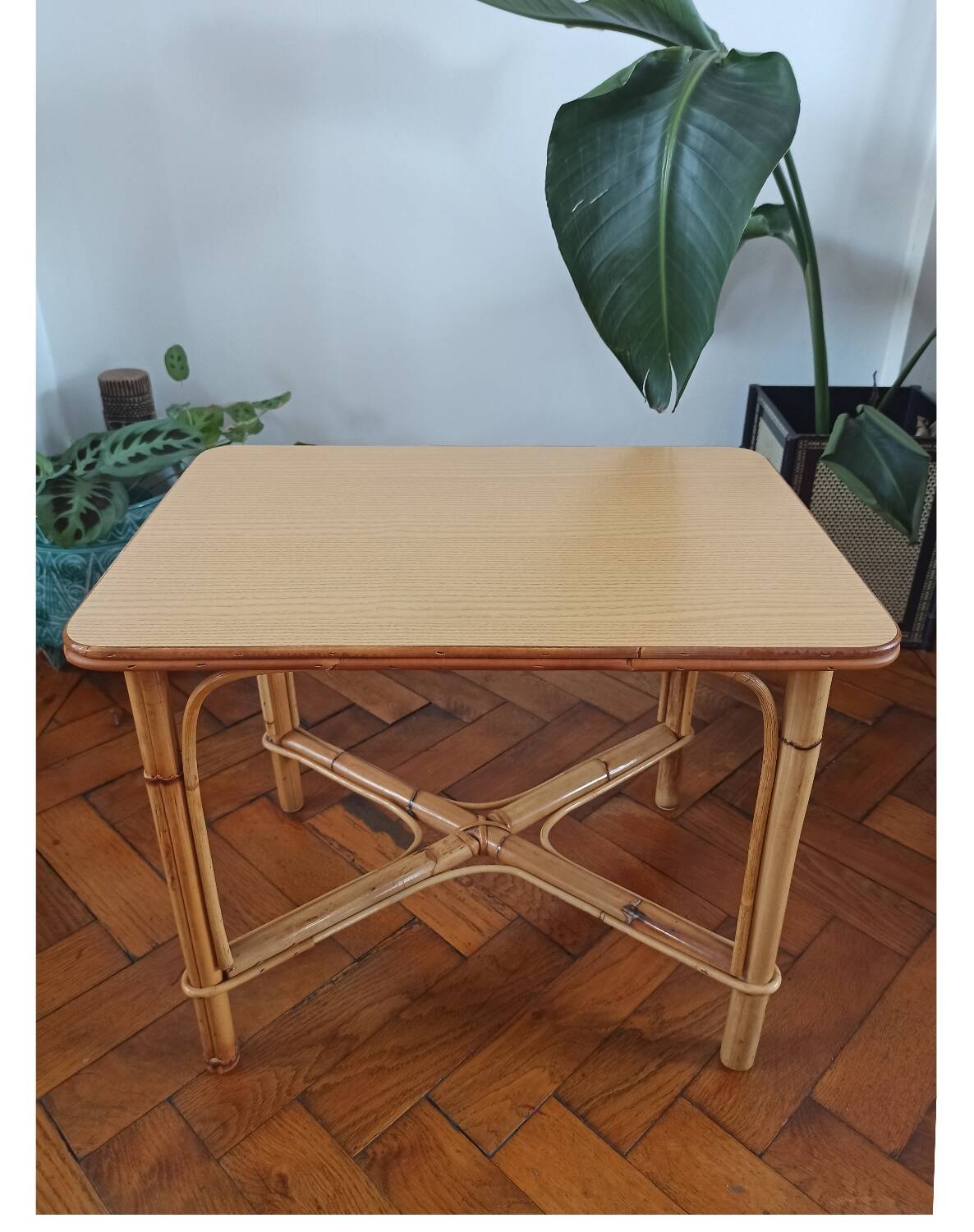 Table d'appoint vintage en rotin et bambou