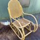 Rocking chair en cannage et rotin