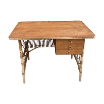 Bureau vintage avec 3 tiroirs en rotin de Louis Sognot 1960