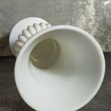 Vase balustre milk glass ancien début XXème