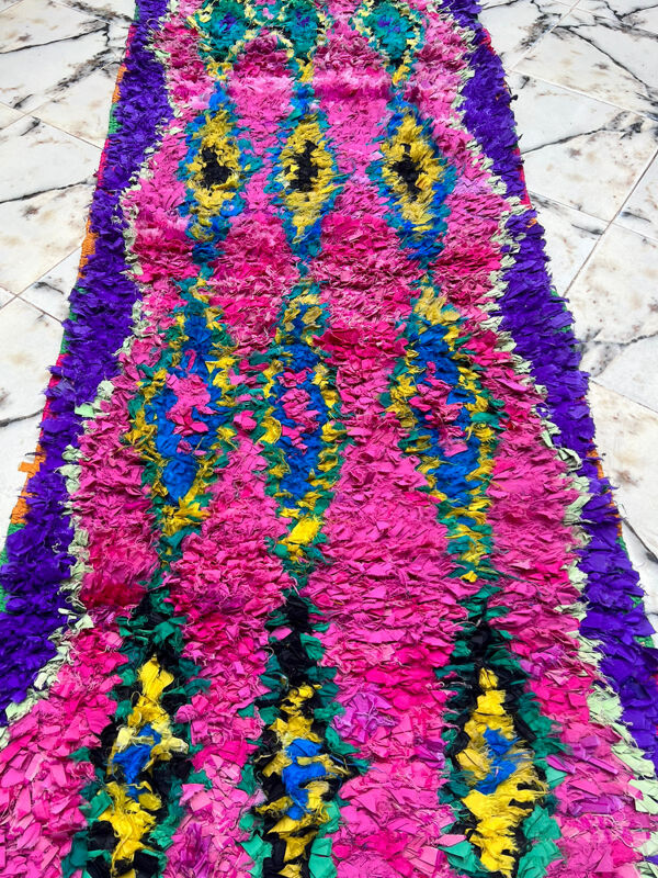 Tapis berbère de couloir Boucherouite rose et  fluo