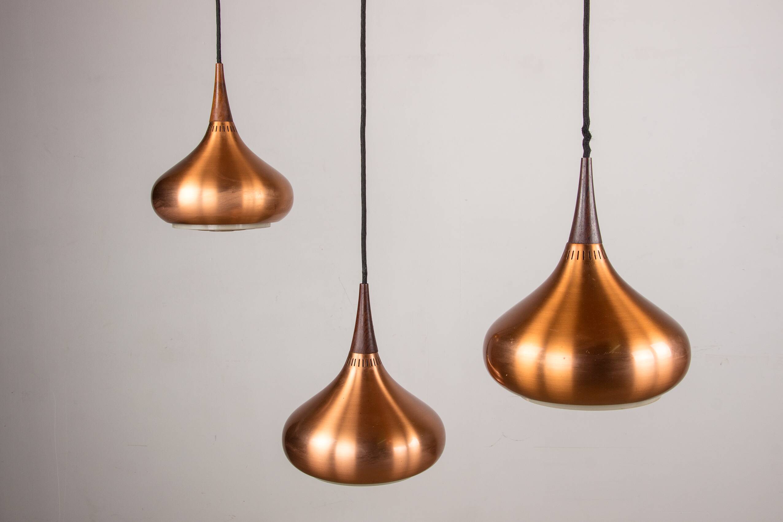Triple Danish pendant light in metal and Rosewood, Orient model, Jo Hammerborg for Fog & Morup.