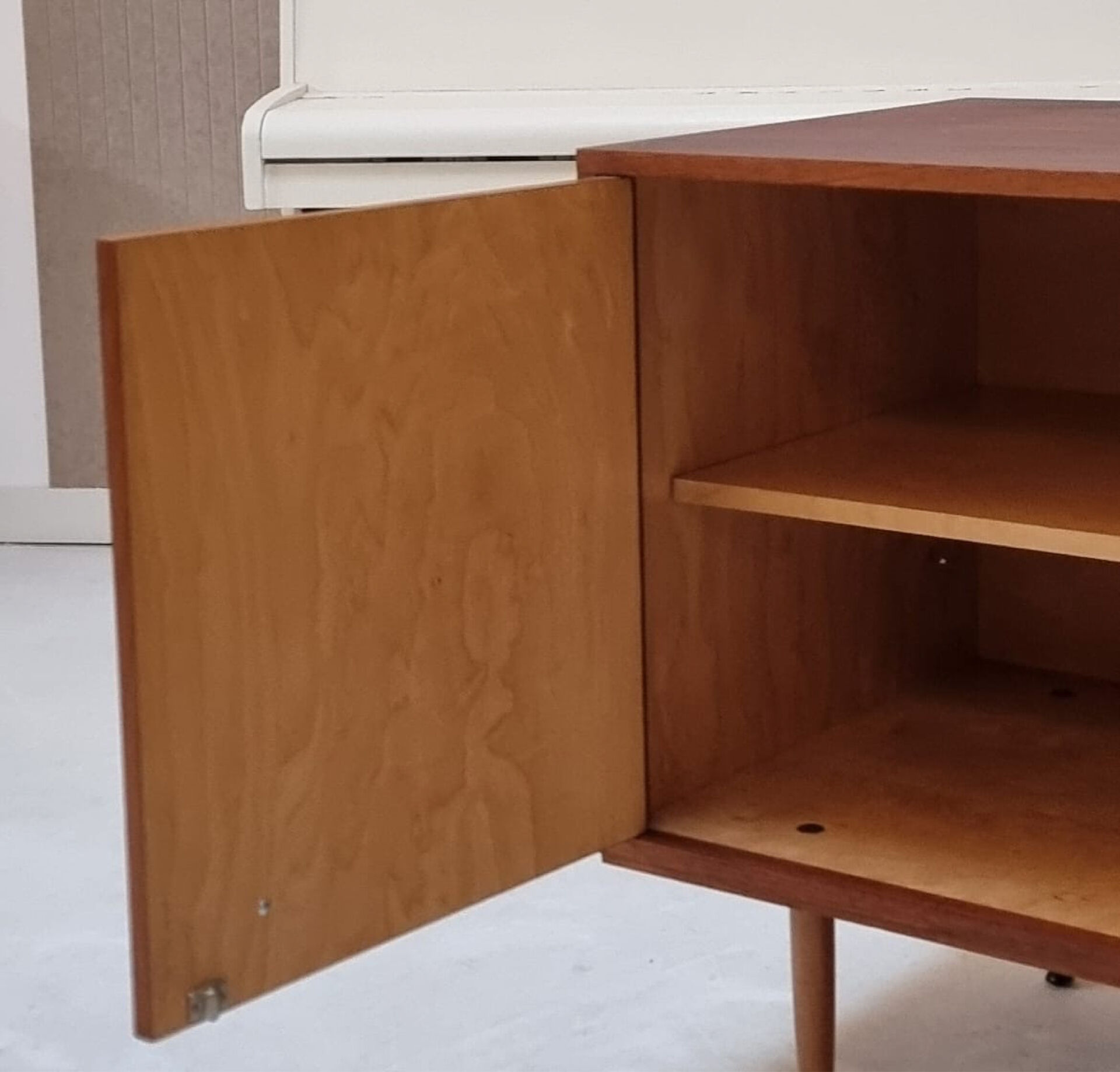 Armoire du milieu du siècle