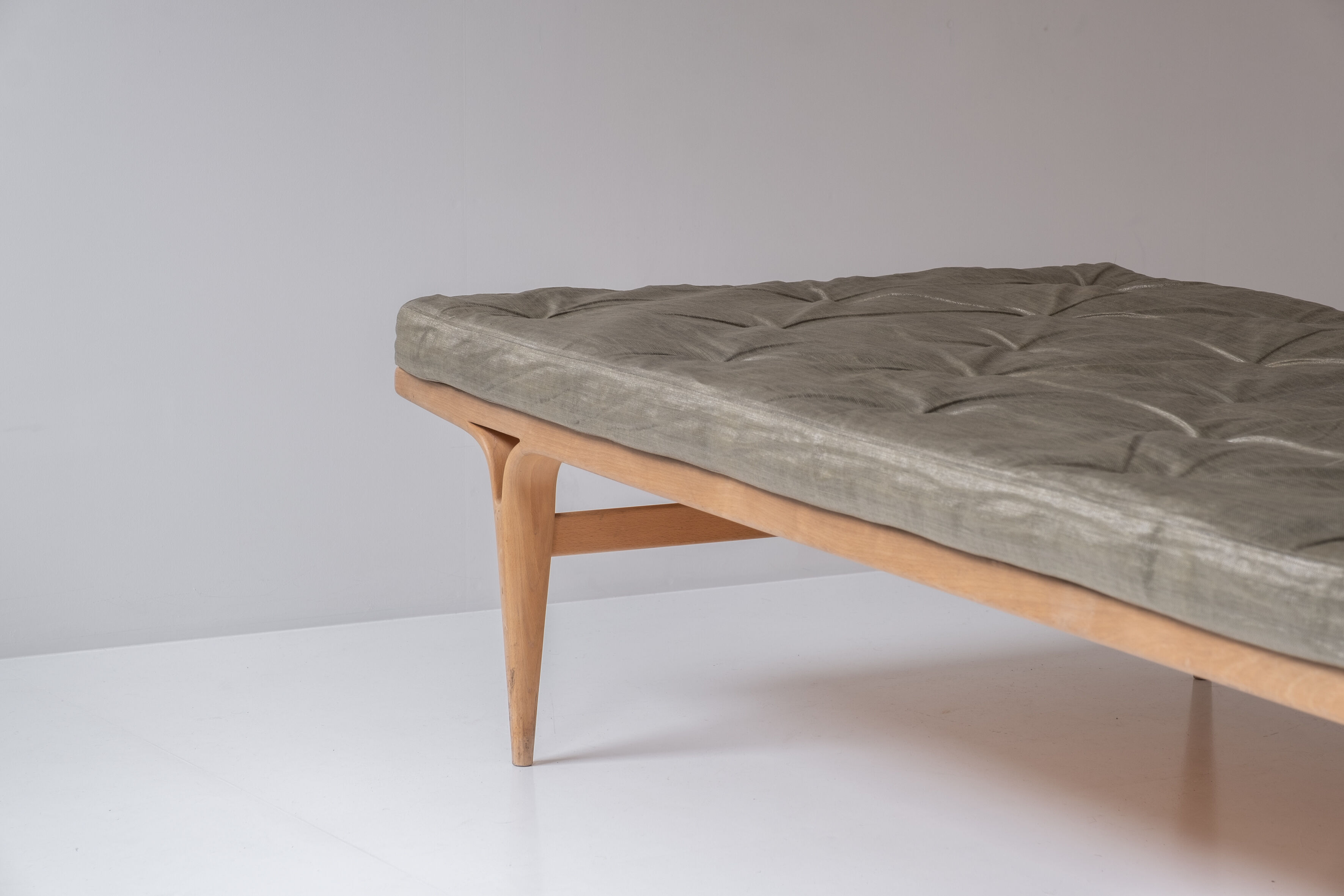'Berlin' daybed designed by Bruno Mathsson for Firma Karl Mathsson, Sweden 1969.