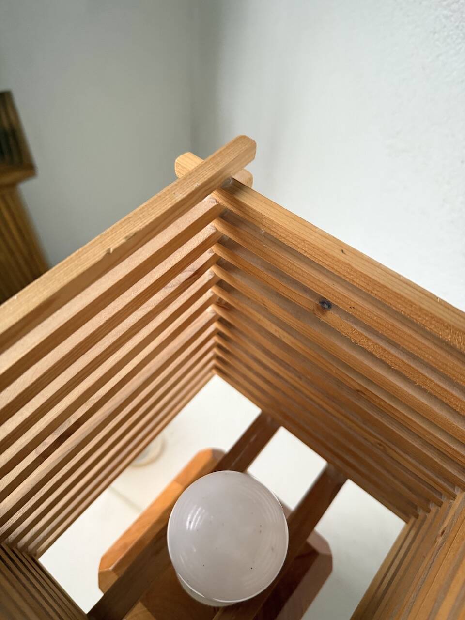 Constructivist wooden table lamp