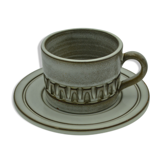 Tasse et sa soucoupe en céramique de Marius et Huguette Bessone