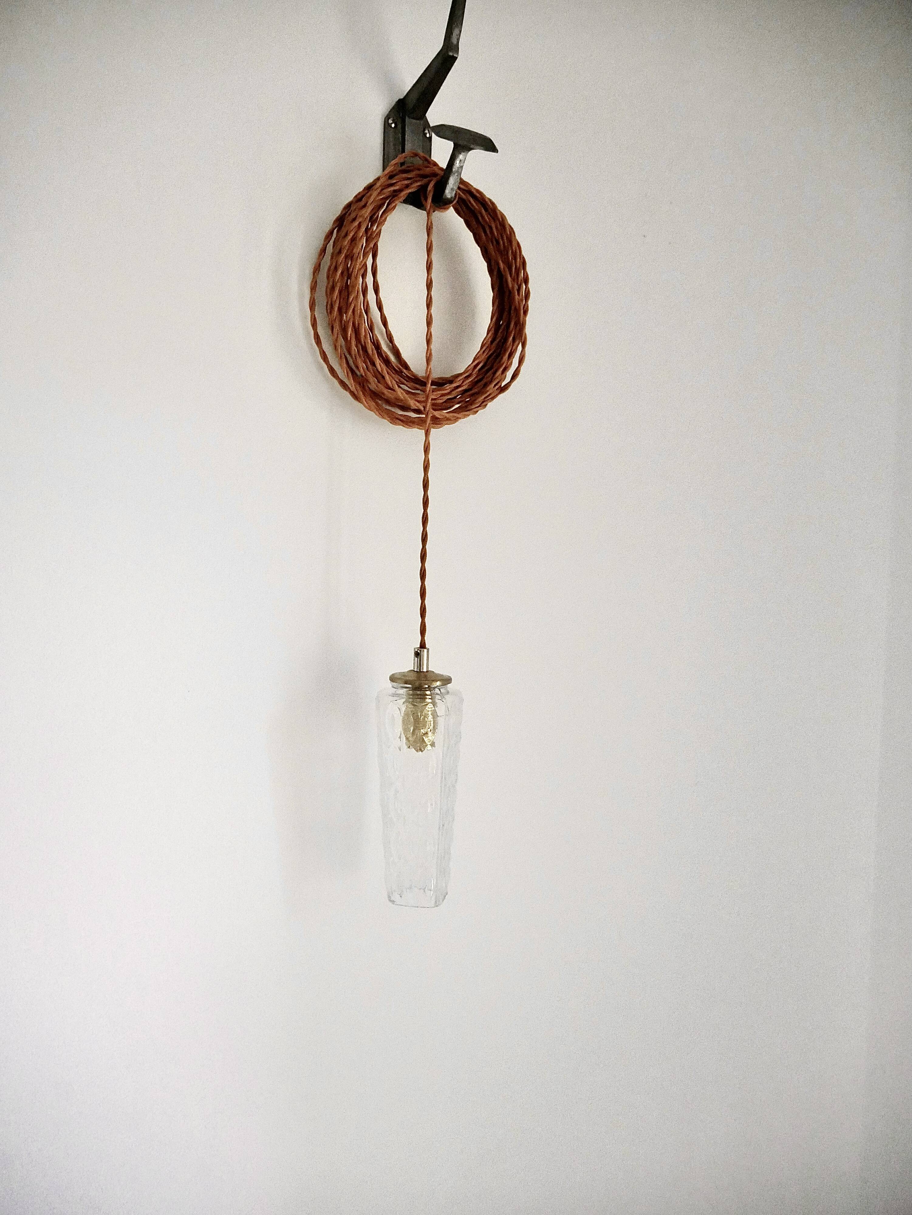 Chiseled glass suspension