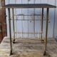 Table d'appoint porte-vinyle