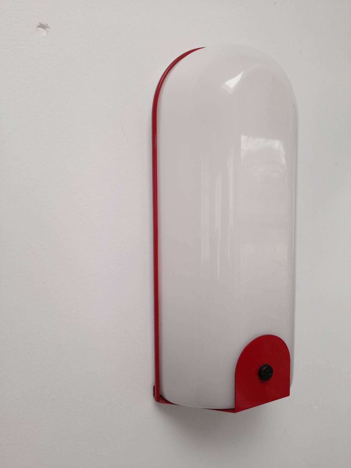 80s wall light