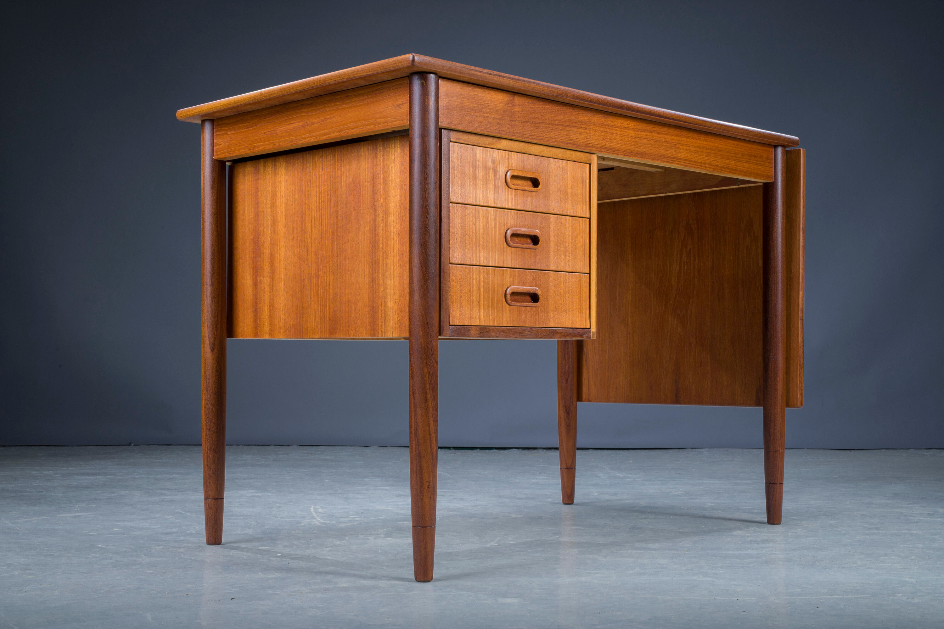 Mid-century teak Danish Desk, 1960