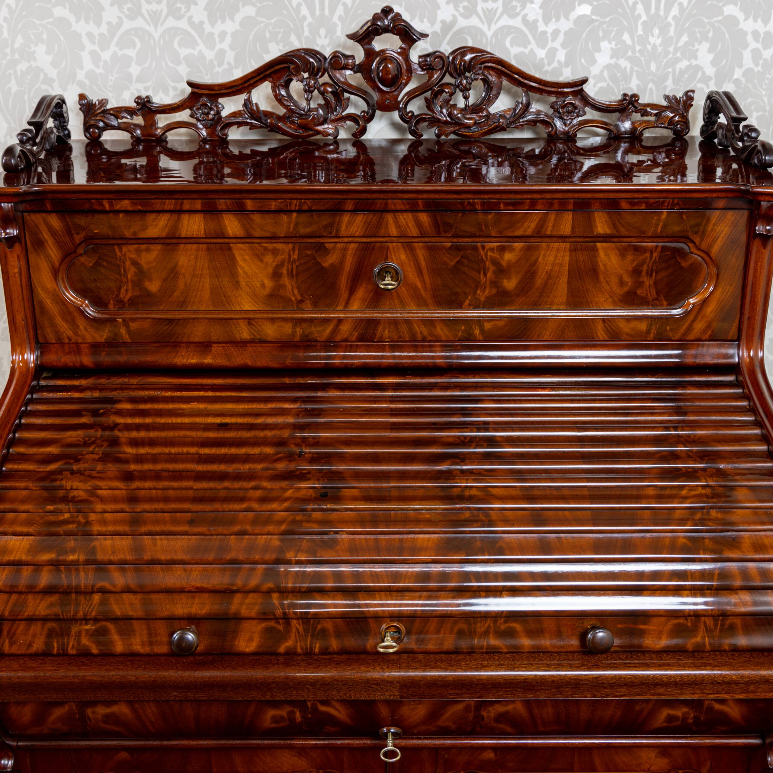 Louis-Philippe cylinder desk in mahogany 1850-1870