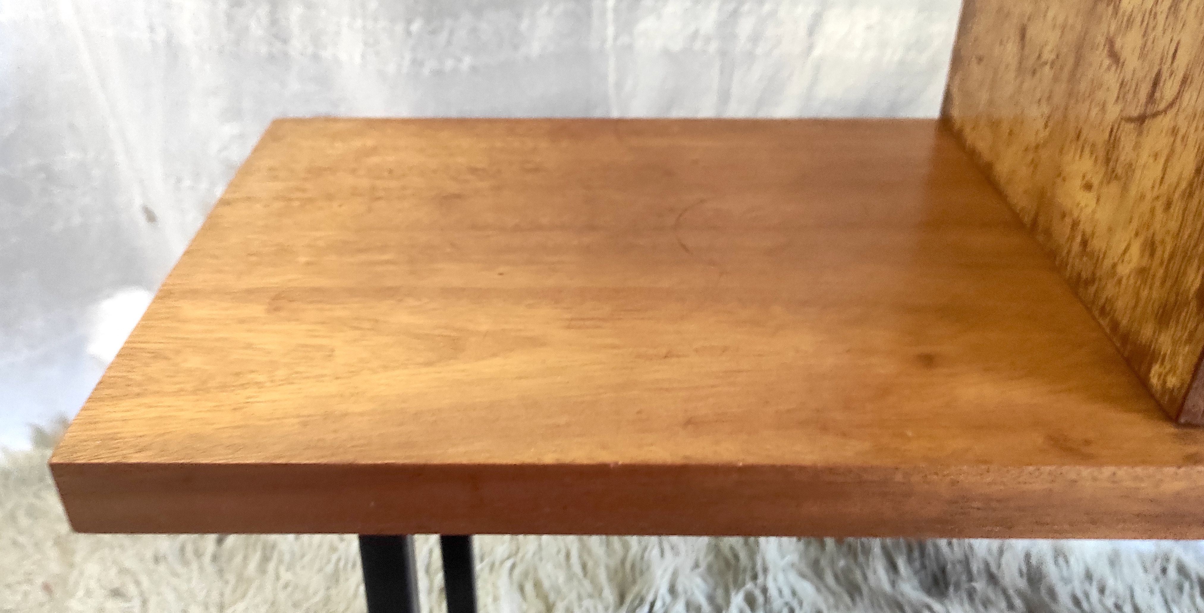 Modernist side table in solid wood and black lacquered metal 50s/60s