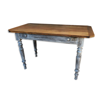 Table made of wood and patina, shabby chic style