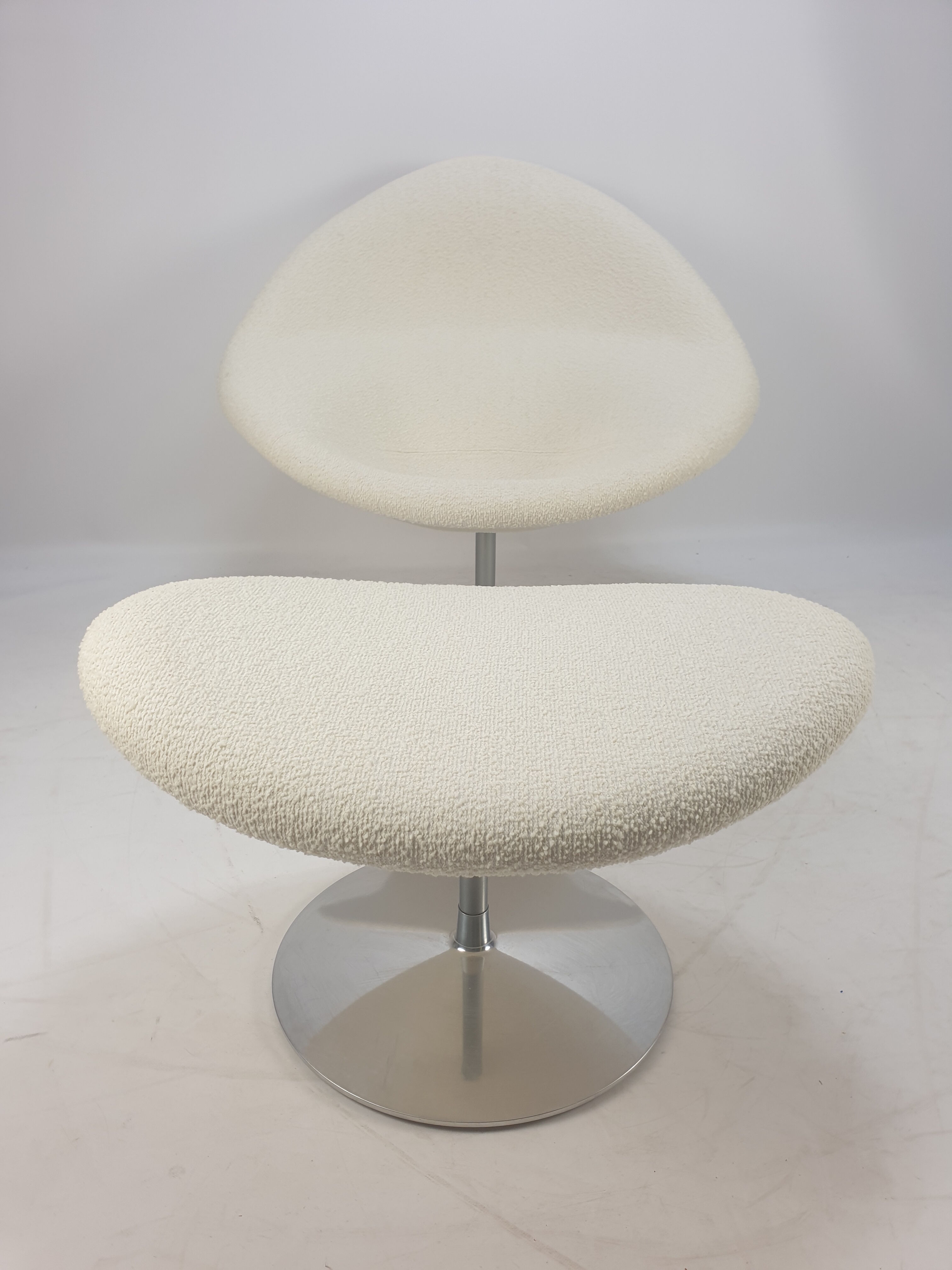 Globe Chair and Ottoman by Pierre Paulin for Artifort, 1960