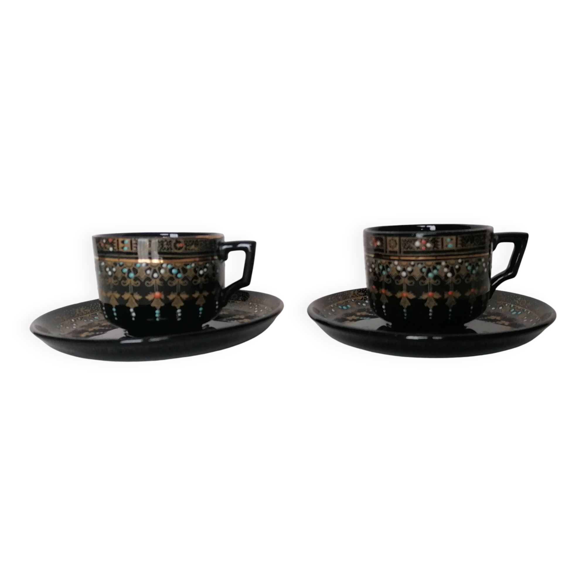 Victorian cup duo from the 19th century, numbered Victoria.