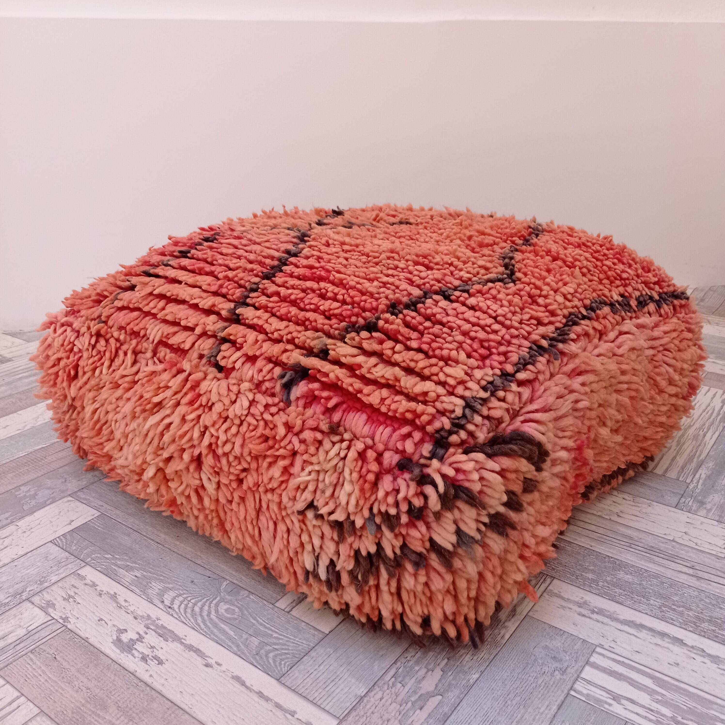 Handmade Berber pouf in wool 60 X 60 X 20 CM