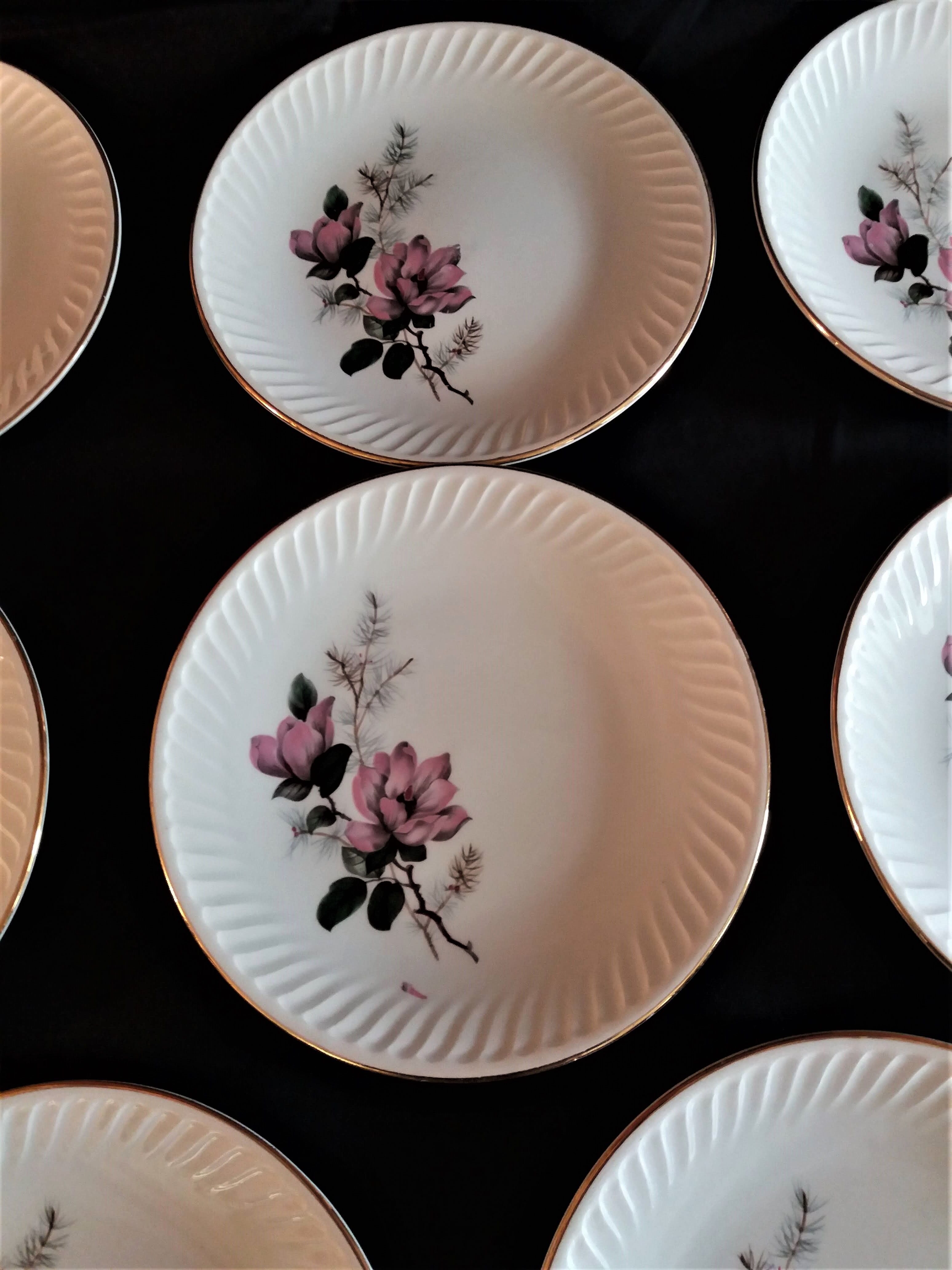 Series of eight flat plates gien model Chenonceaux