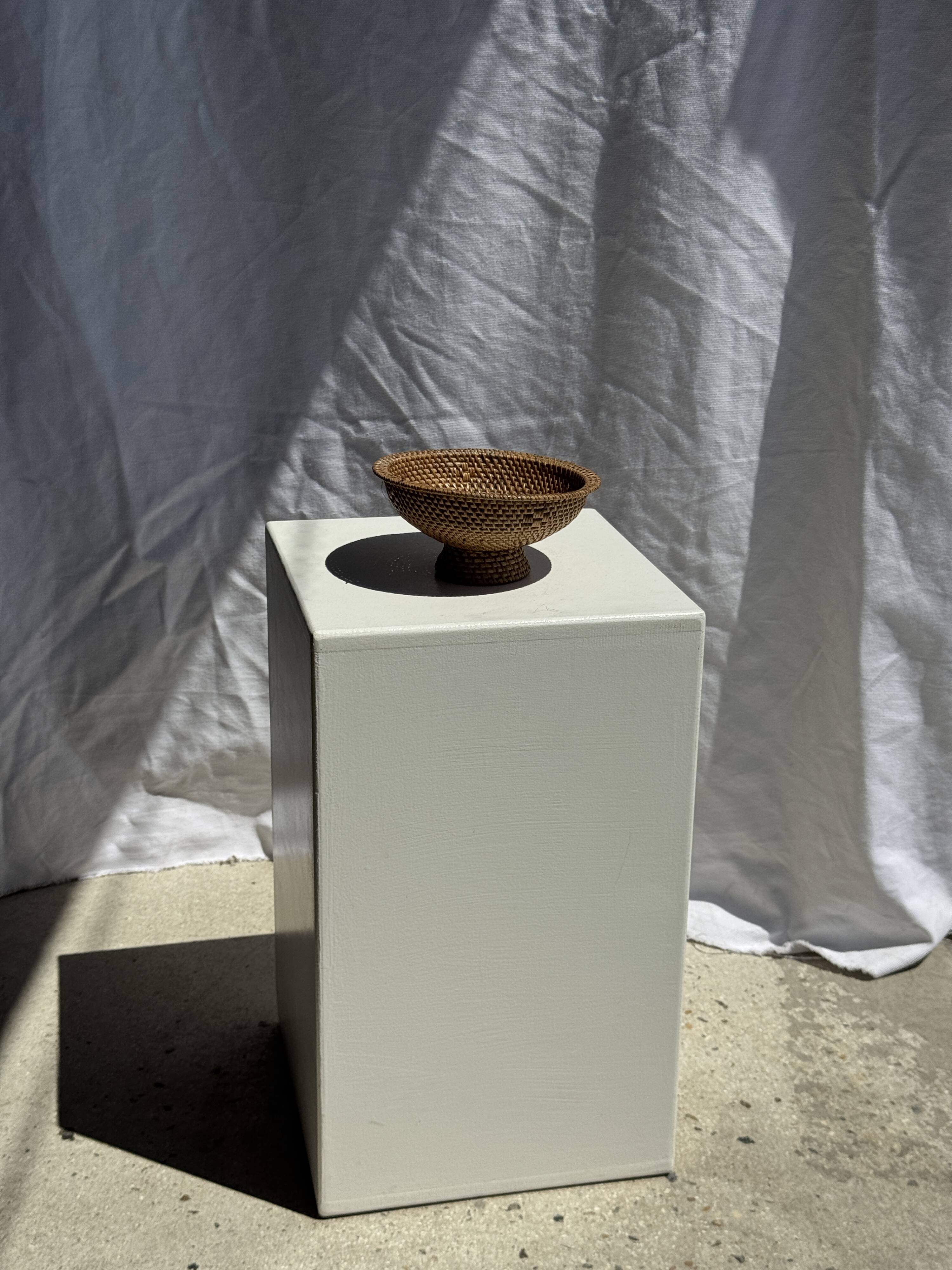 Small bowl on a pedestal made of woven Indonesian rattan D18 H9