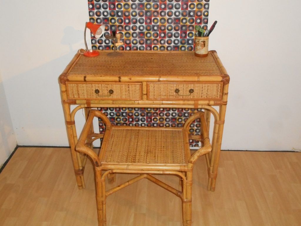 Bureau en rotin avec son assise