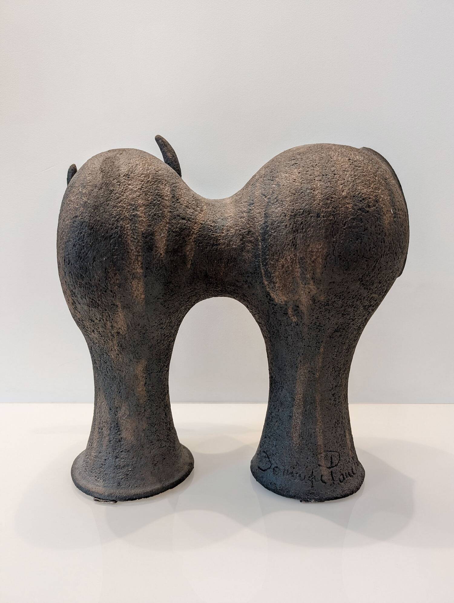 Large sandstone bull, by Dominique Pouchain, 2025