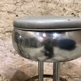 Pair of chrome metal bar stools