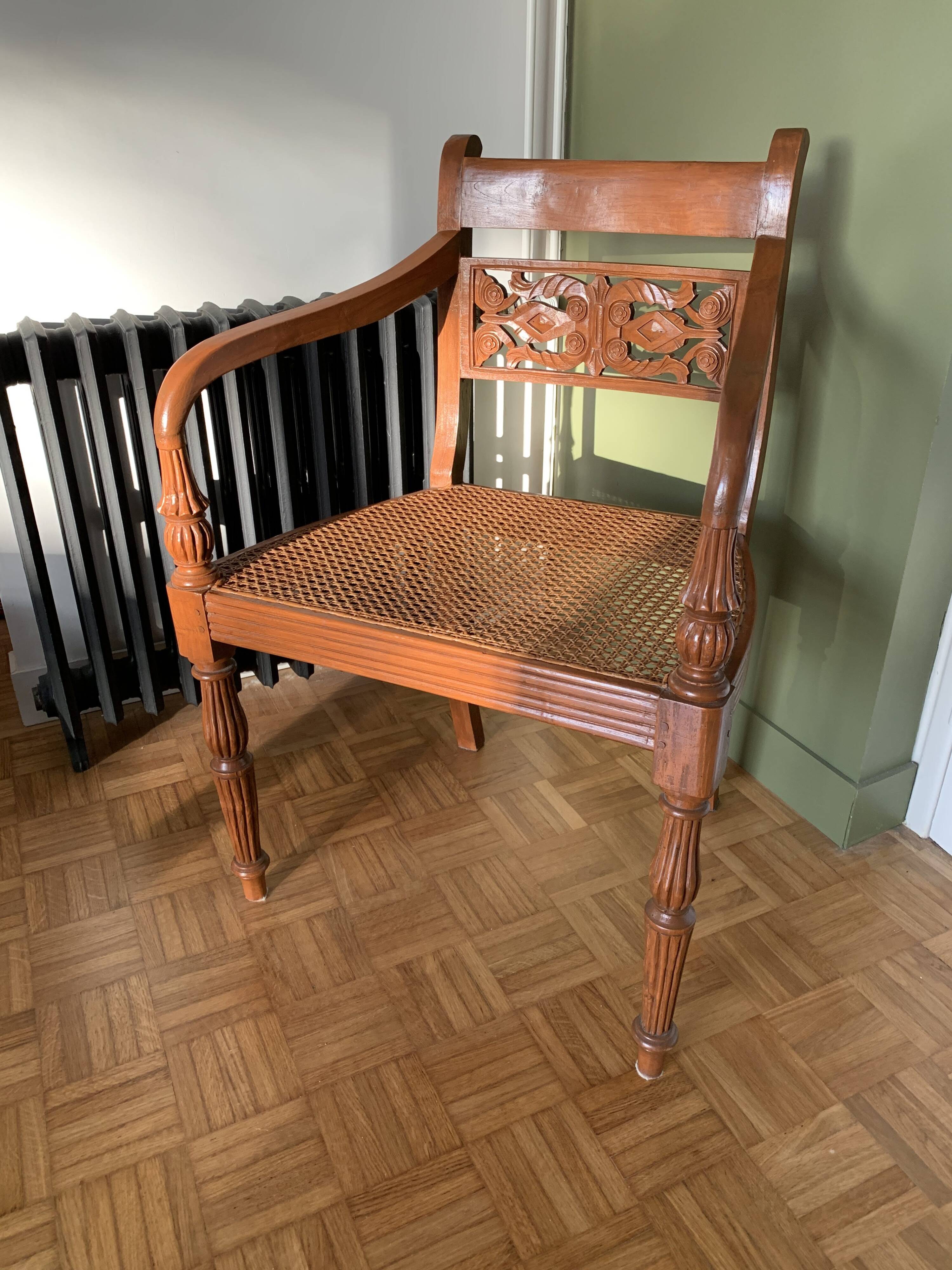 Fauteuil bois et cannage
