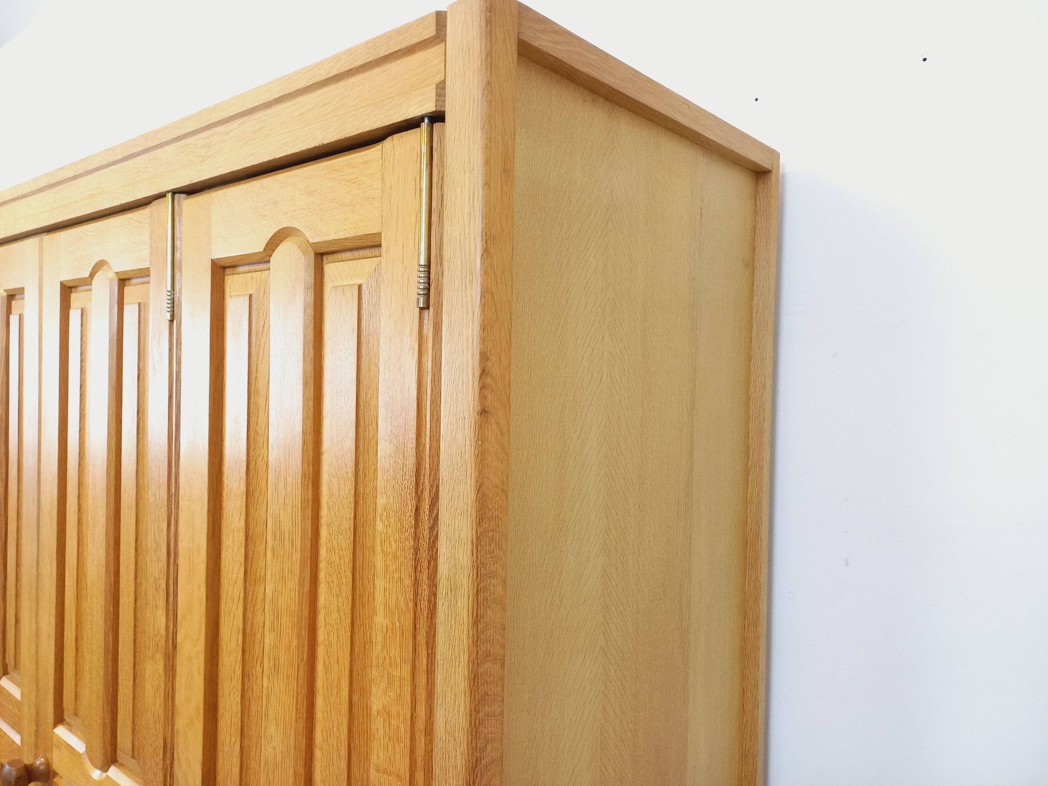 Vintage Guillerme et Chambron wardrobe in solid oak from the 60s