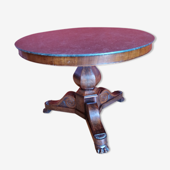 Pedestal table with tripod base and black marble