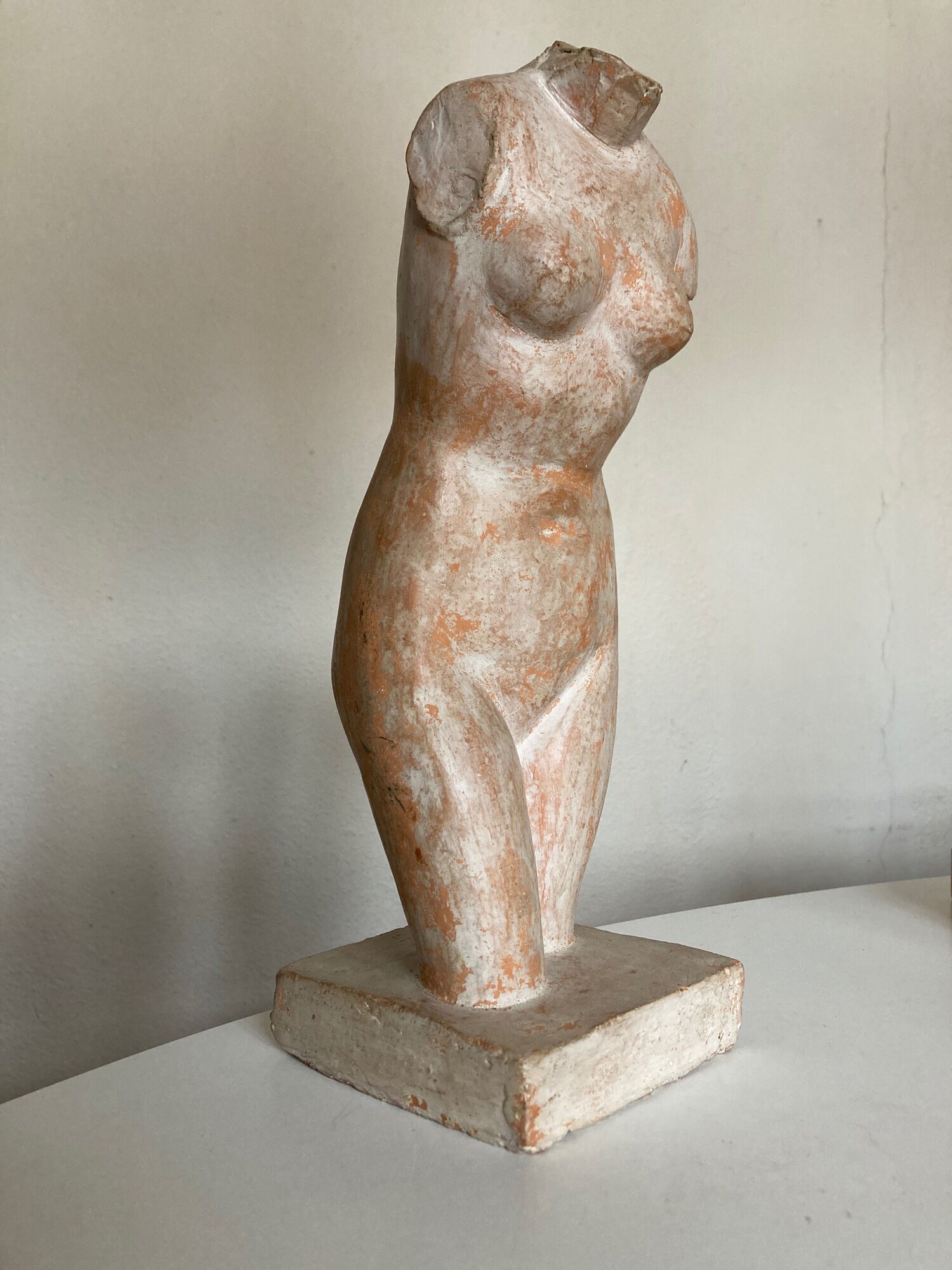 Bust of Aphrodite in the bath after Praxitèle in terracotta 1984
