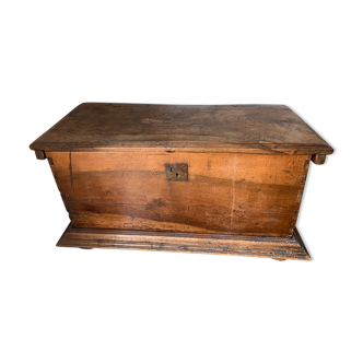 17th century wooden box