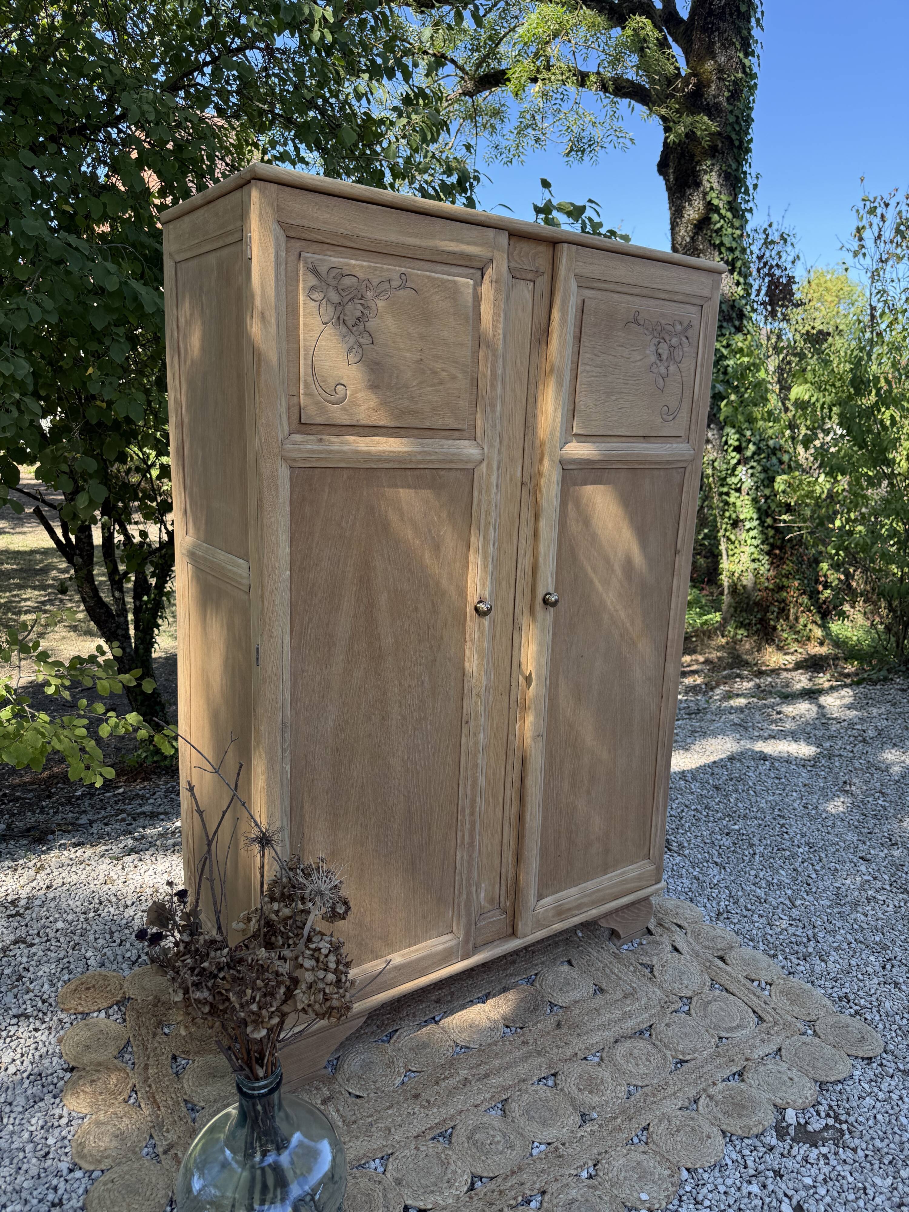 Armoire massif art déco