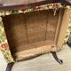 Fauteuil anglais cannage et velours , style Chippendale