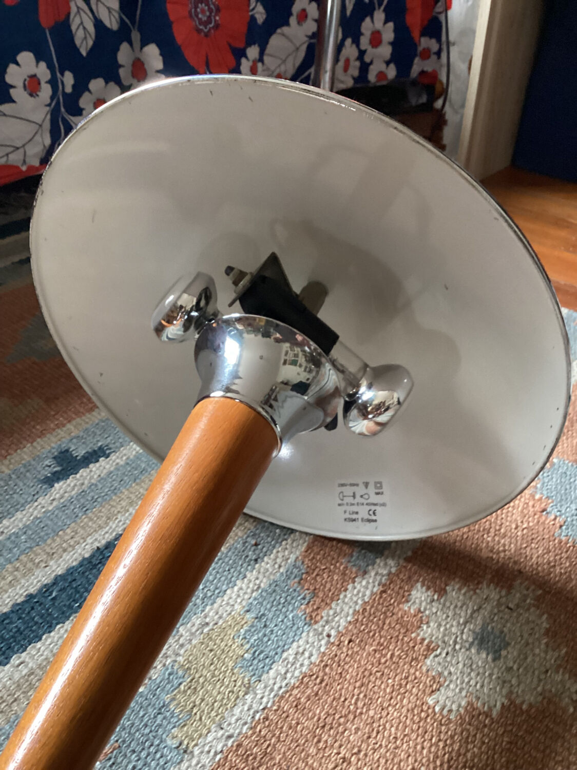 Vintage design liner mushroom table lamp