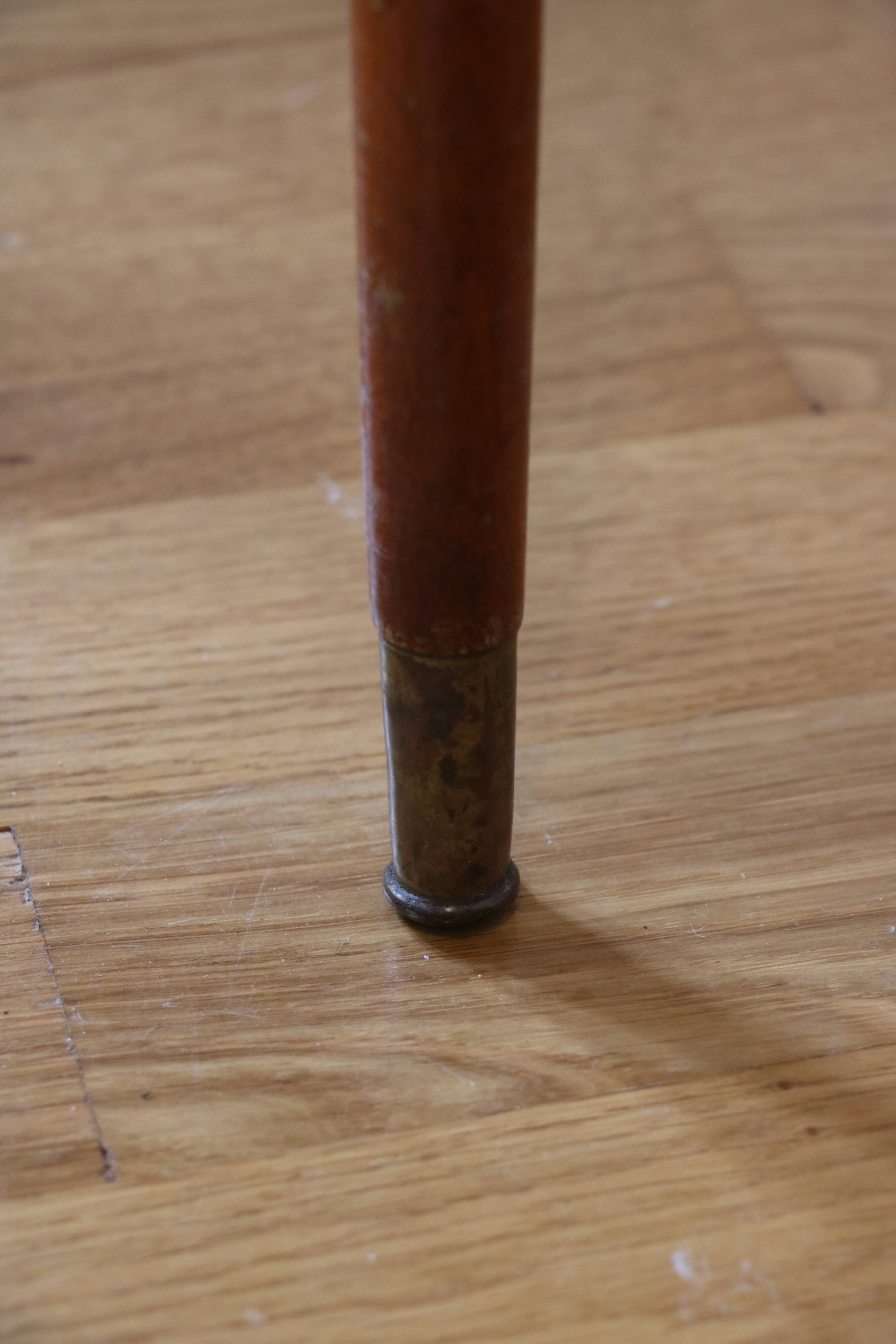 Round drop leaf table