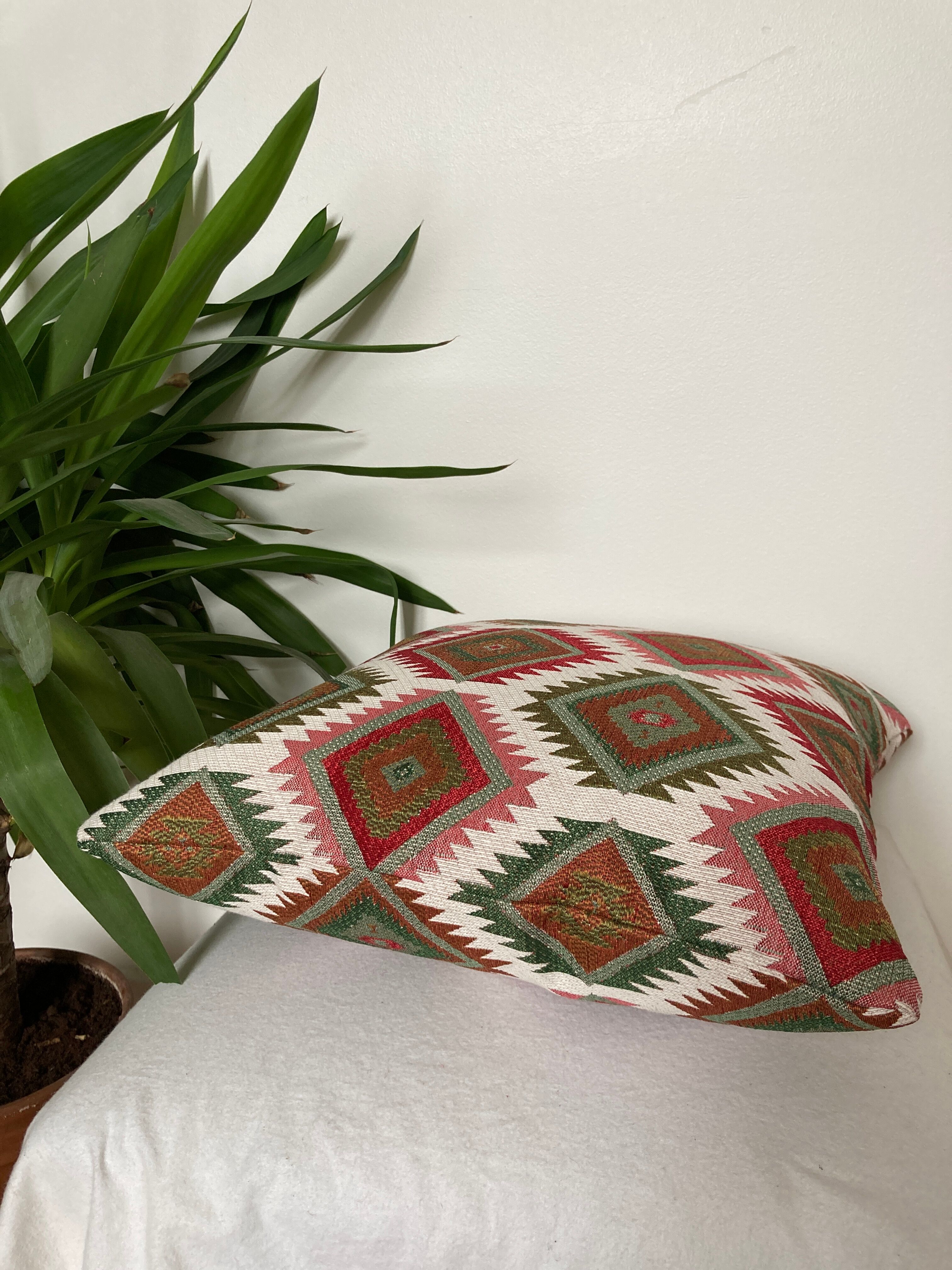 Ethnic motif cushion