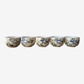 Porcelain tea bowls