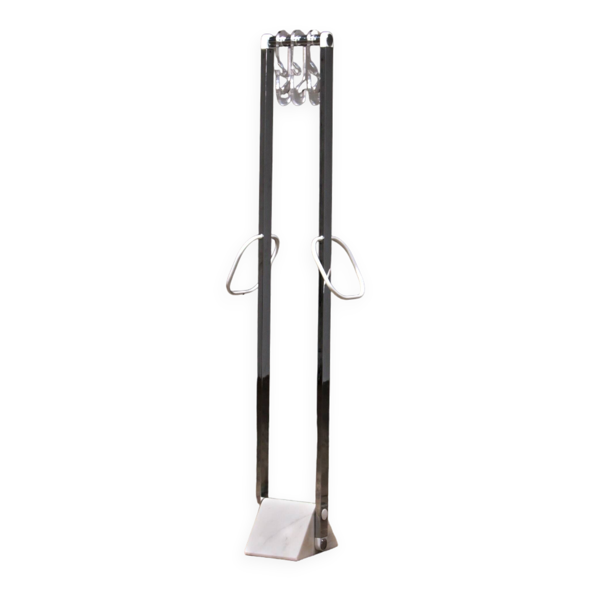 Italian Design Coat rack with white marble base and chrome uprights, 1970