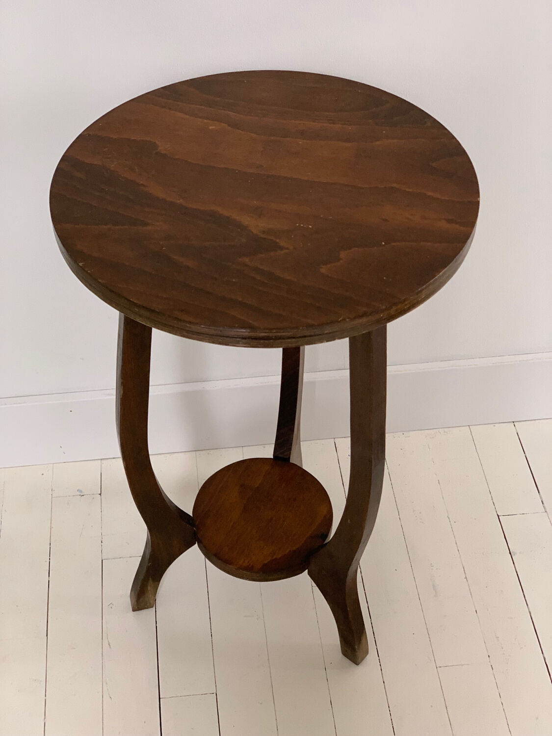 Wooden pedestal table