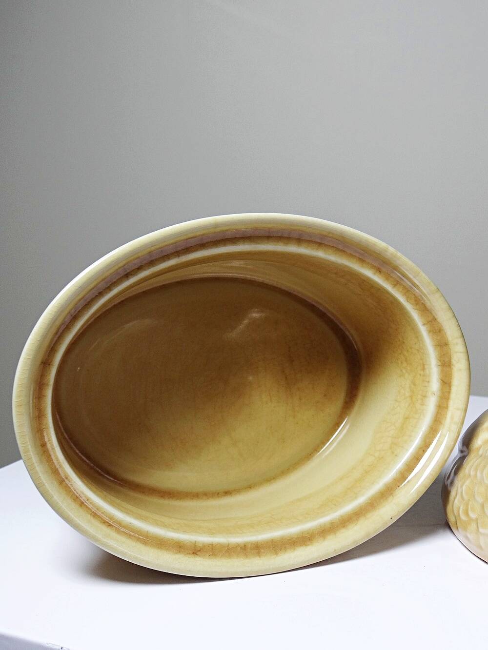 Small vintage terrine GEO from the 50s-60s, beige ceramic duck.