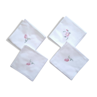 4 serviettes brodées