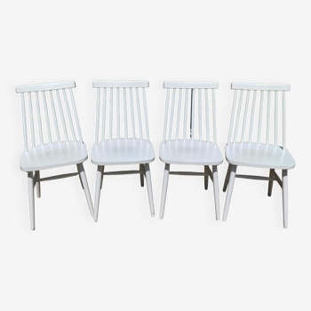 Lot 4 chaises style scandinave