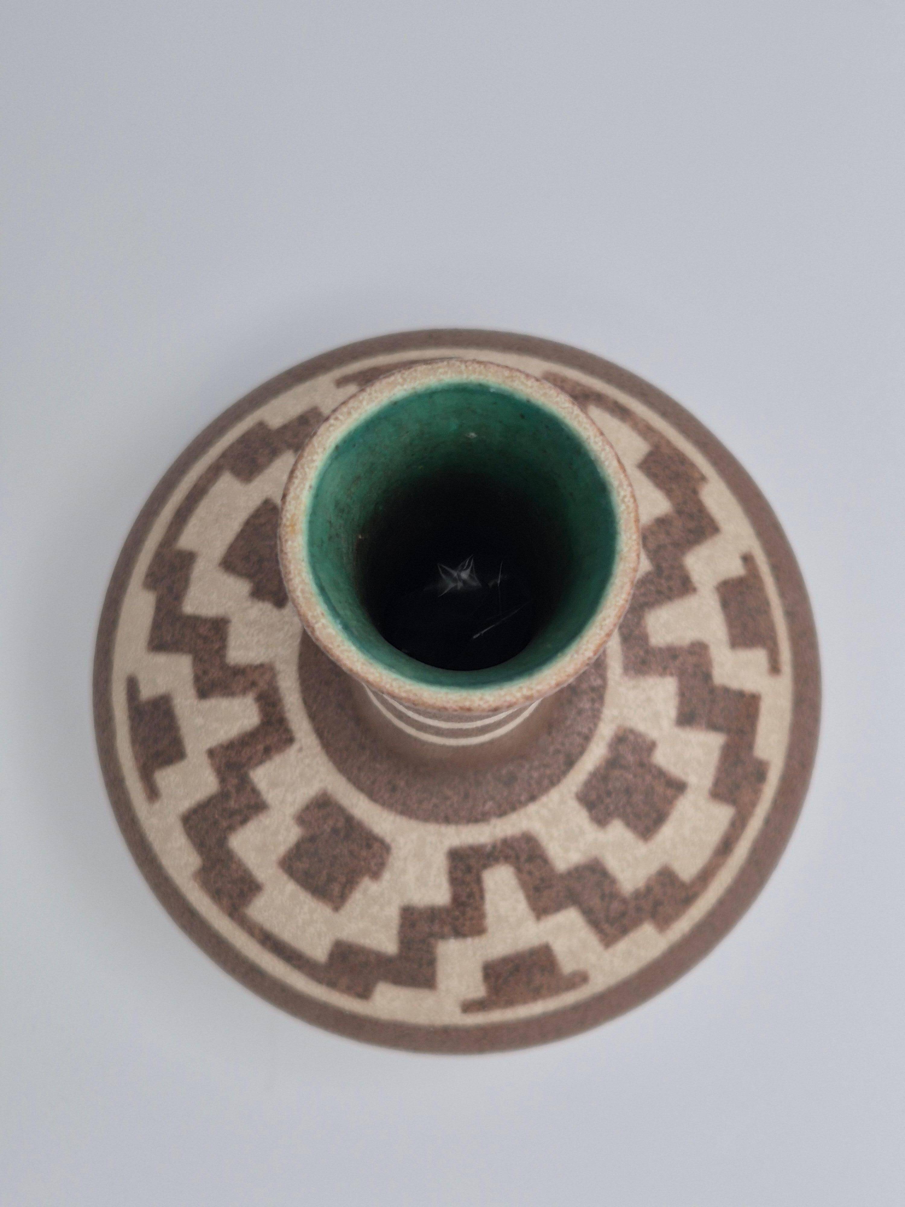 Ceramic sun / large vase with geometric pattern by Gmundner Austria, 1970s.
