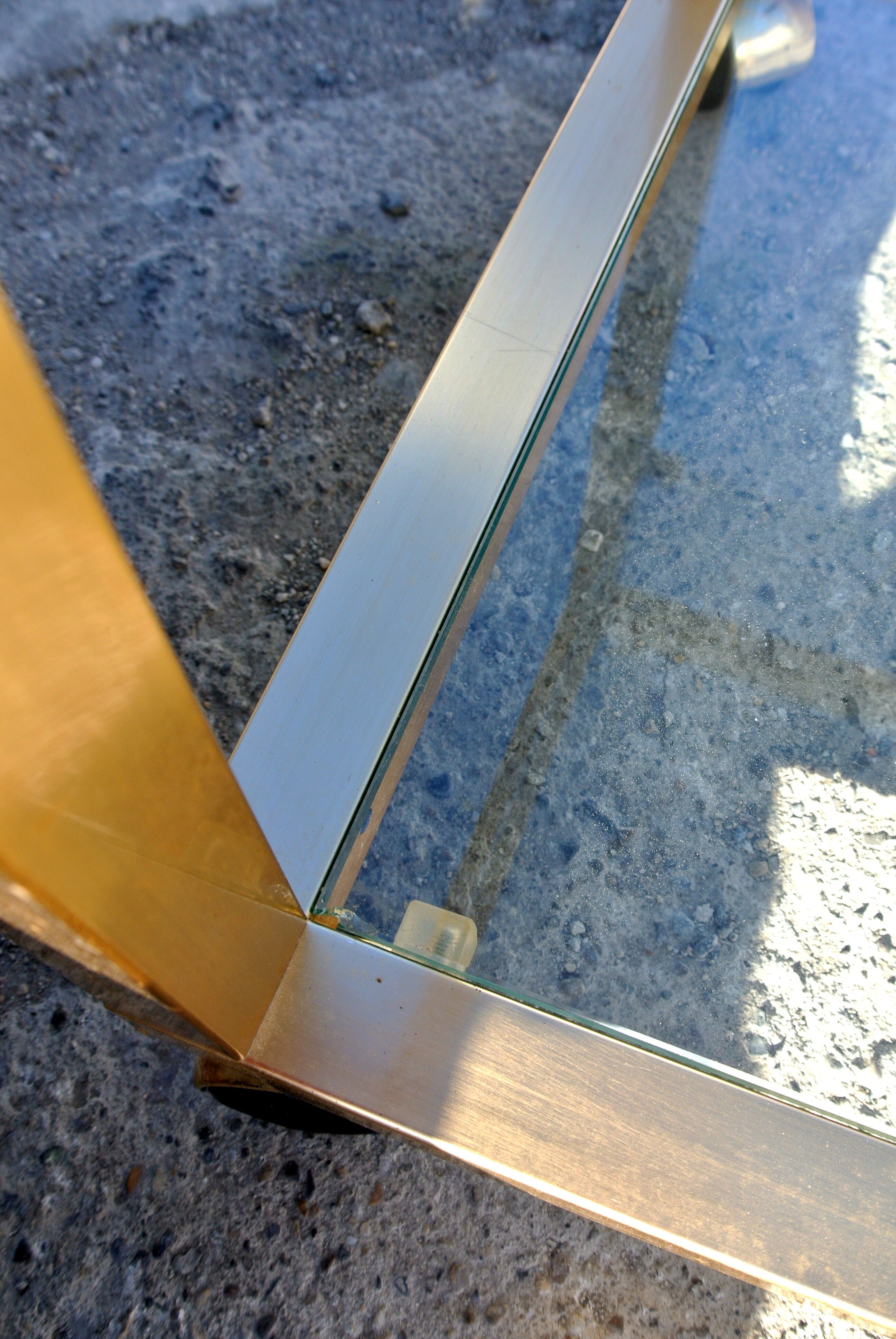 Service on wheels by Pierre Vandel Paris of the 1980s