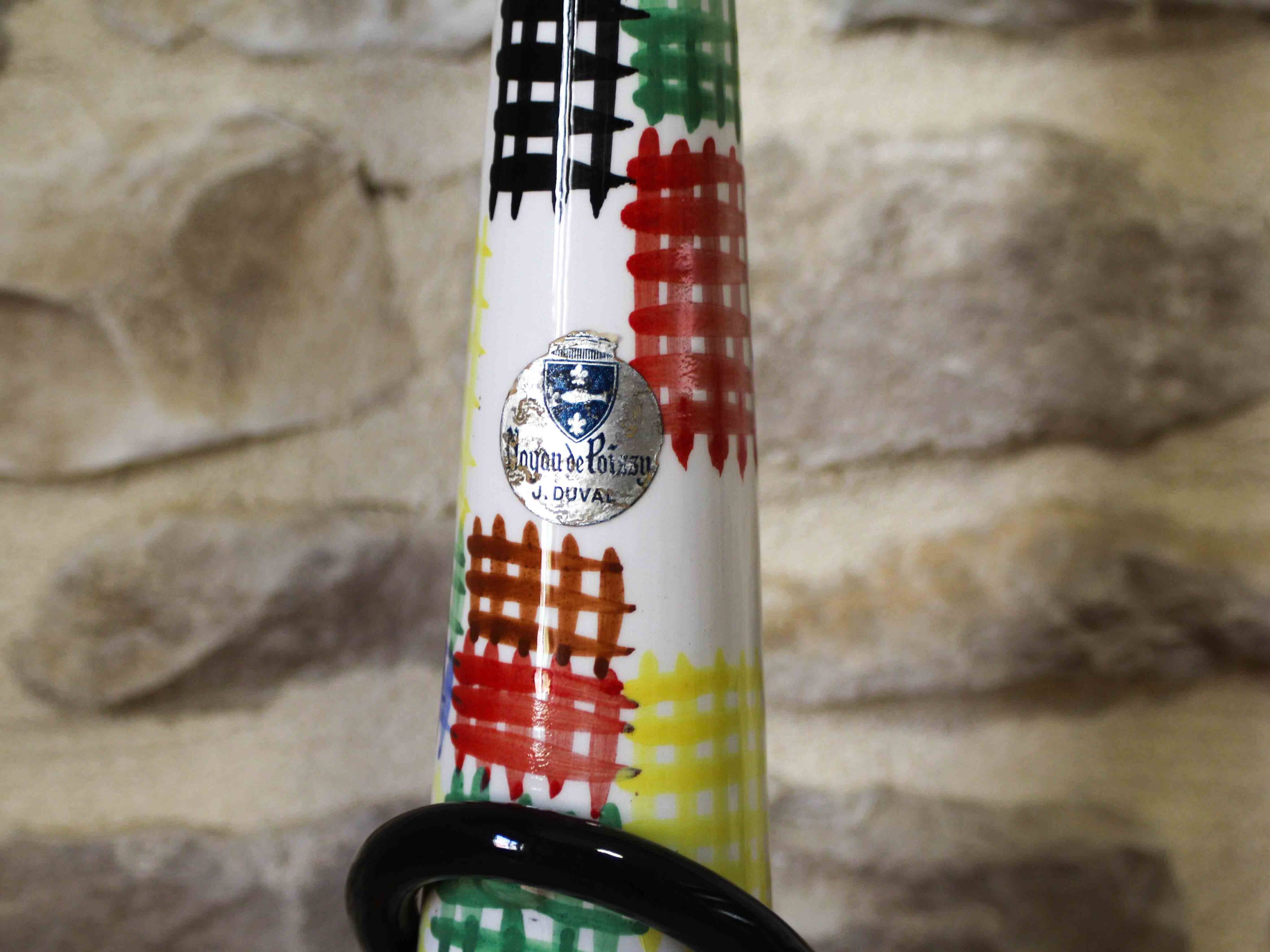 Grand vase bouteille en faience par la fabrique Coronetti pour J. Duval