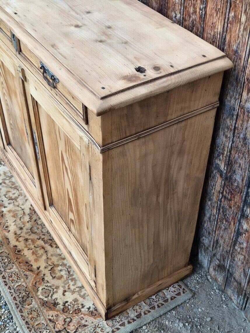 Buffet bas ancien XIXe siècle en bois massif rénové | Henry
