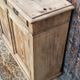 Buffet bas ancien XIXe siècle en bois massif rénové | Henry