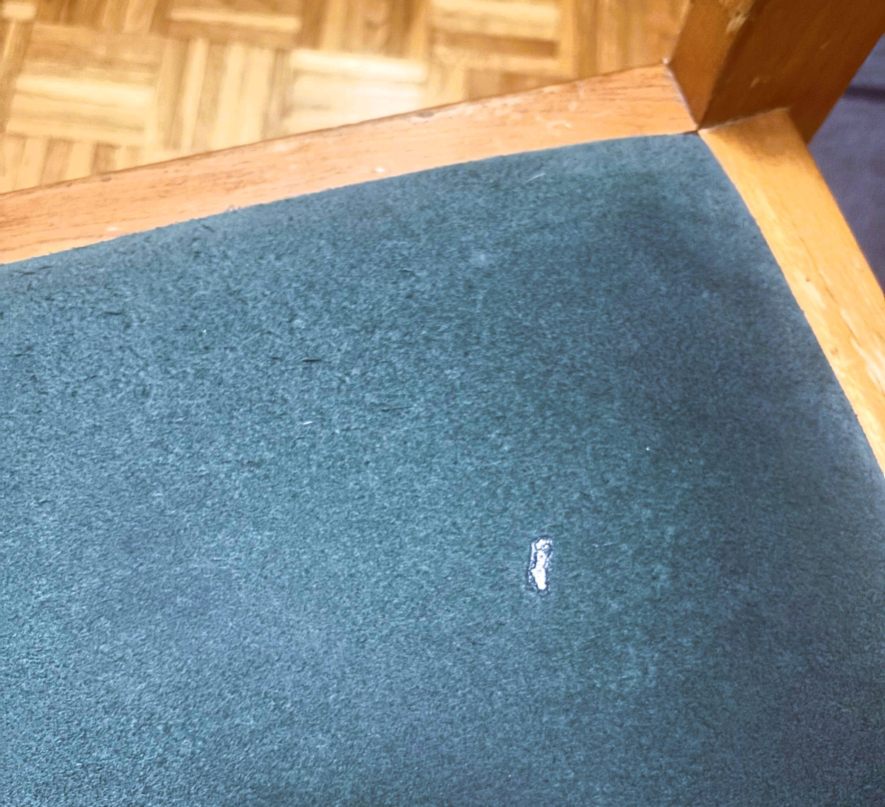 Table à manger champagne et 6 chaises normandie estampillée maison regain