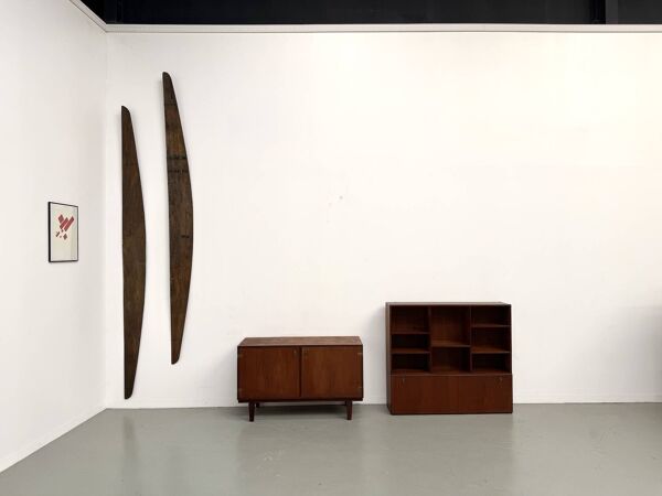 Enfilade bibliothèque en teck et laiton, conçue par Peter Løvig Nielsen, CI